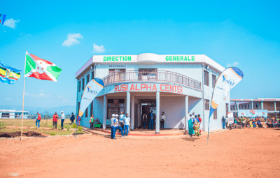 サイン入り保証書付】複製原画(A2）A『Claire』-ホワイト セットdaisy